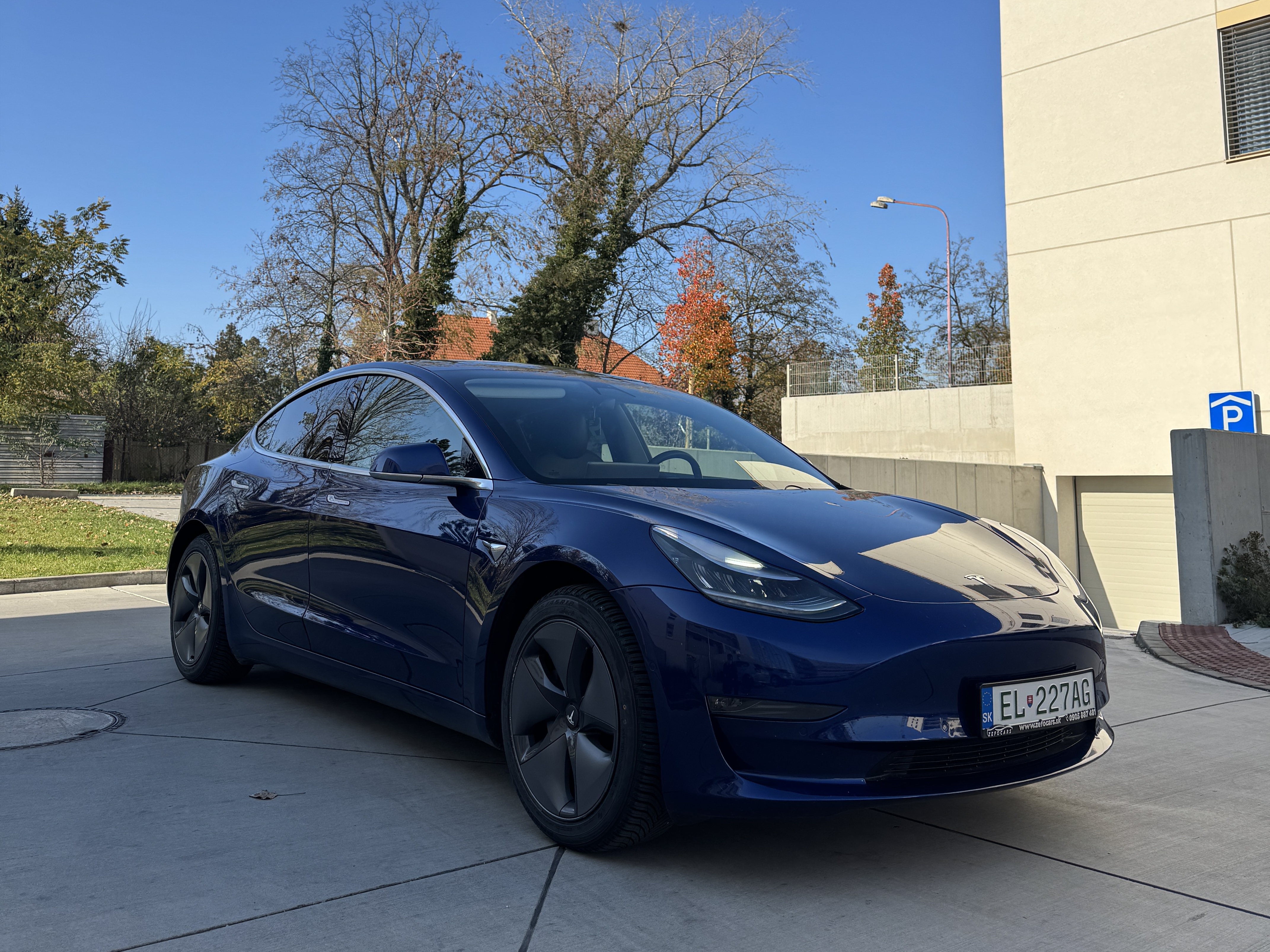 Tesla model 3 (2019)