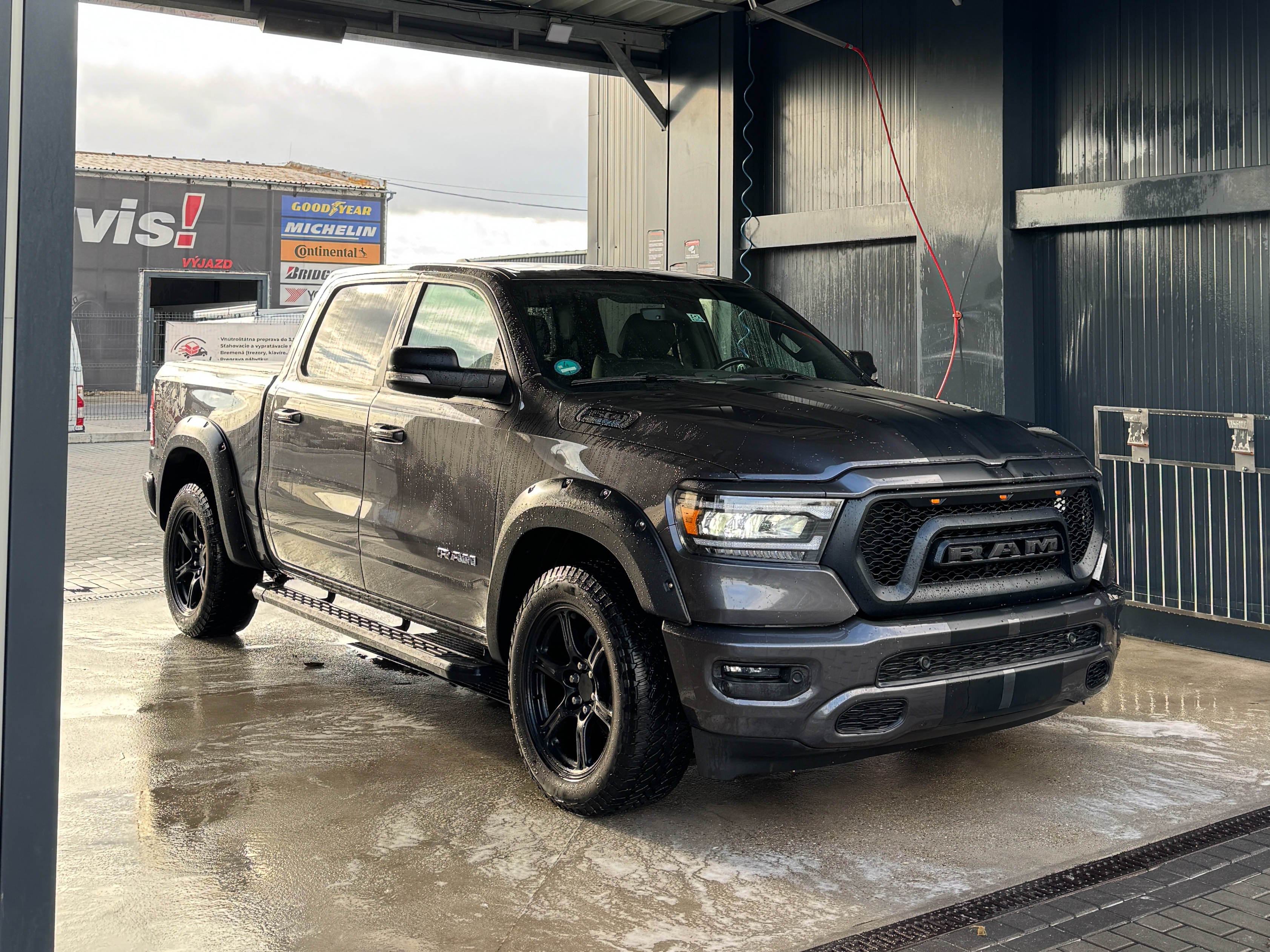 Dodge RAM 1500 5.7 HEMI