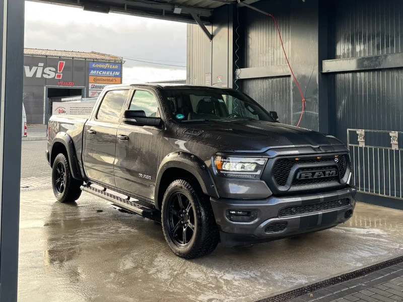 Dodge RAM 1500 5.7 HEMI